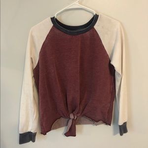 Red white and blue sweatshirt w/ tie